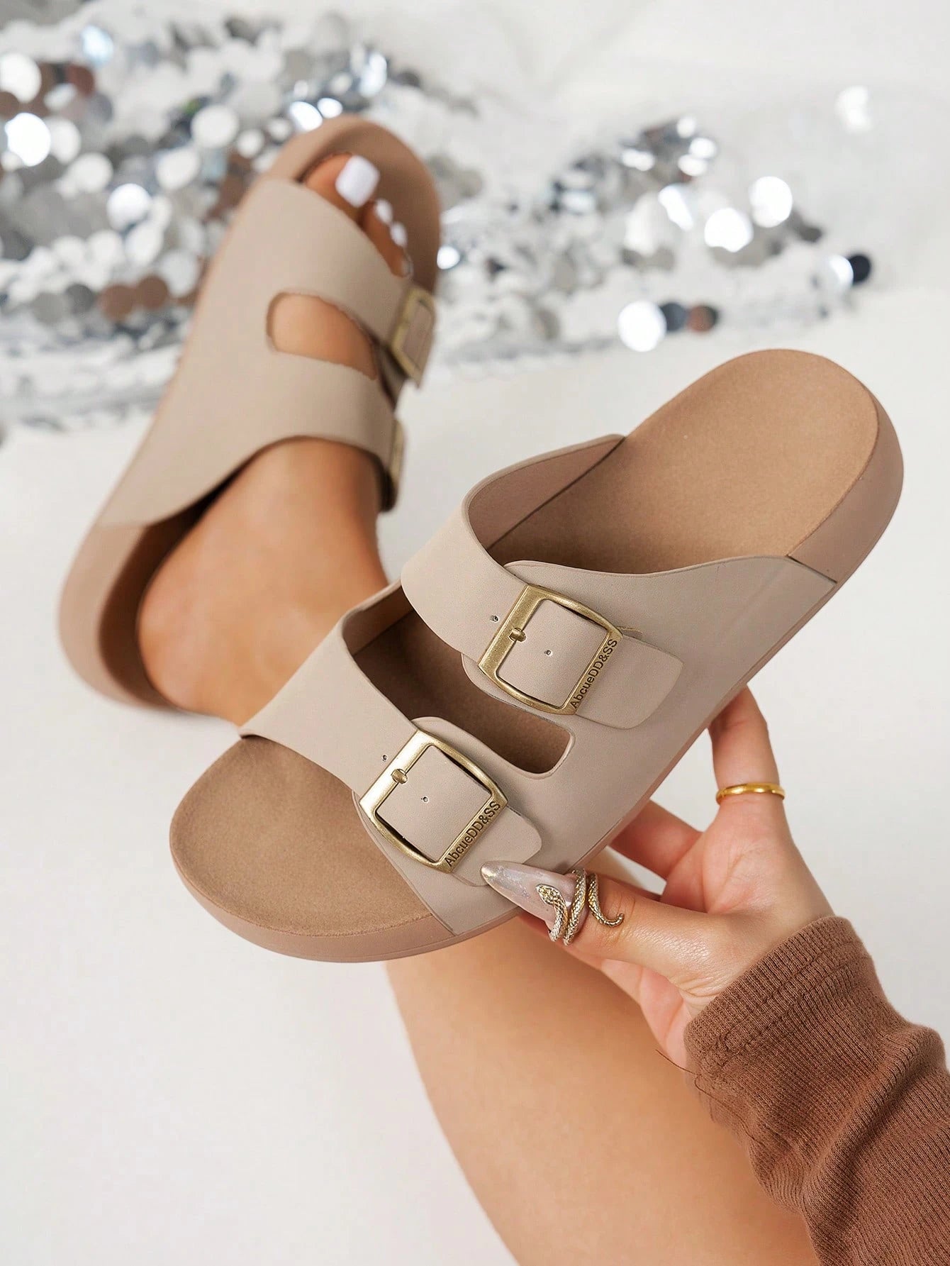 Casual Retro Sandals for Outdoor Summer New Versatile Non-Slip with Metal Buckle Strap Beach Shoes for Women