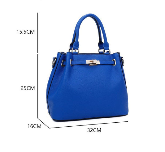 Gallantry | Iris Handtas