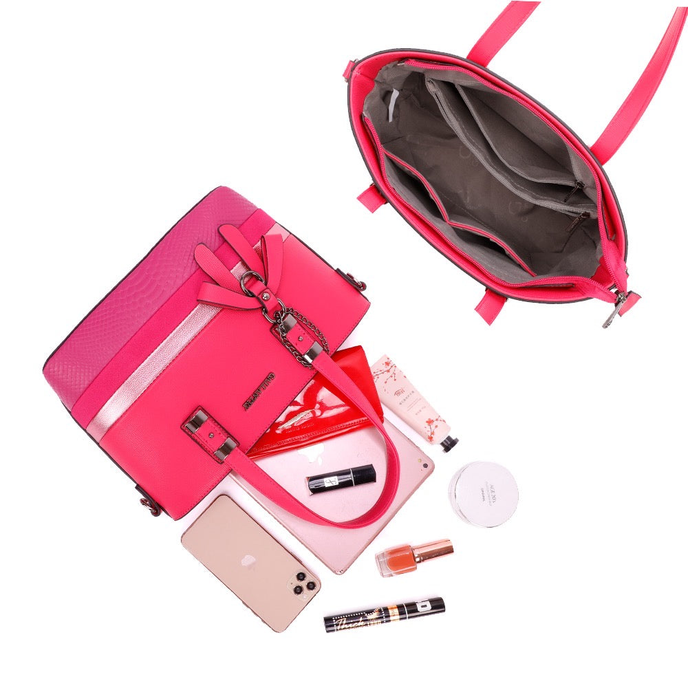 Gallantry | Lieke Schoudertas