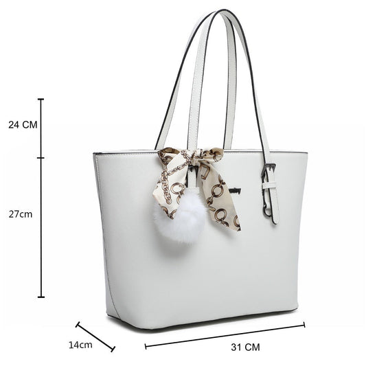 Gallantry | Ella Shopper