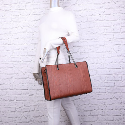 Gallantry | Loua Handtas