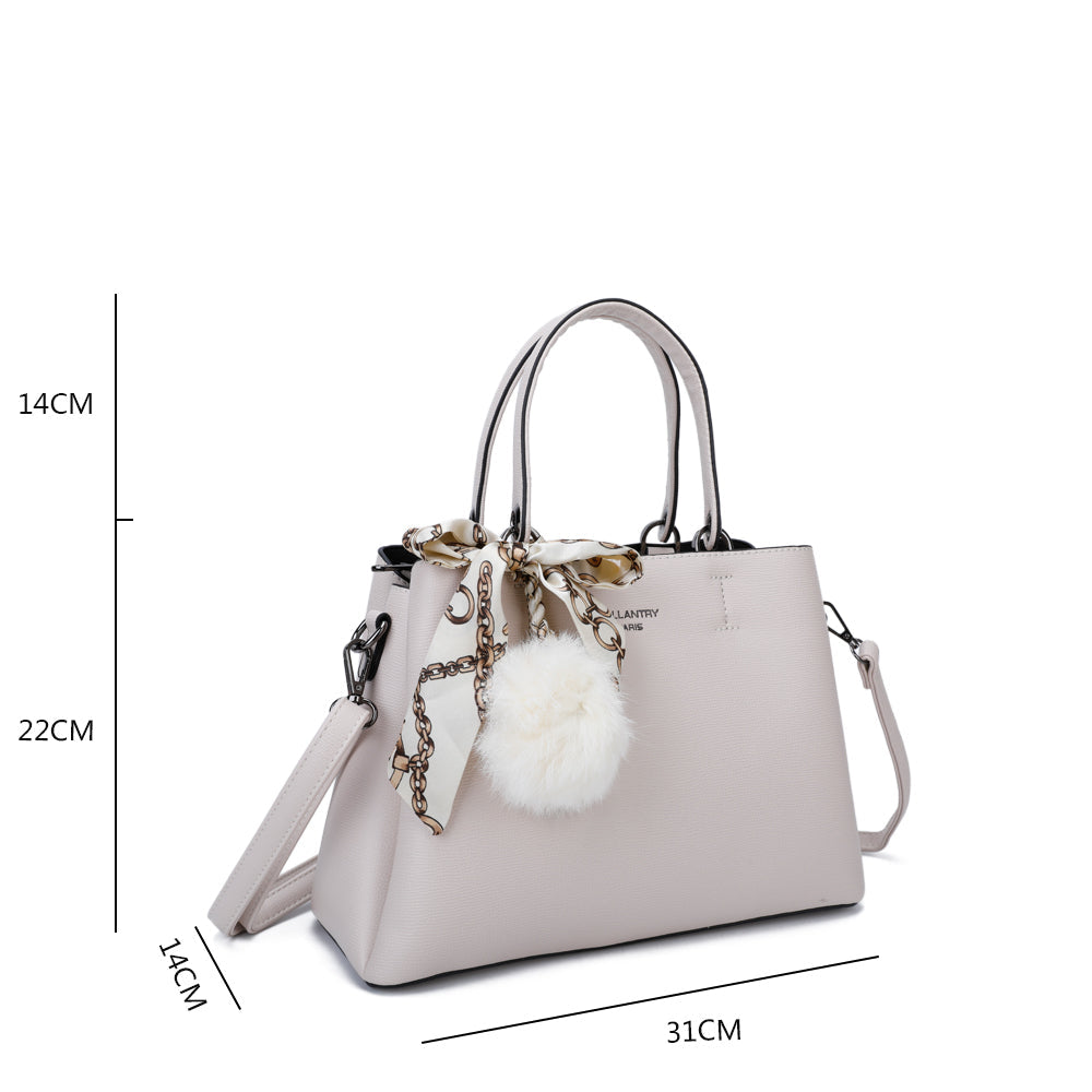 Gallantry | Emma Handtas