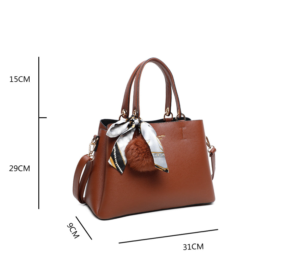 Gallantry | Emma Handtas