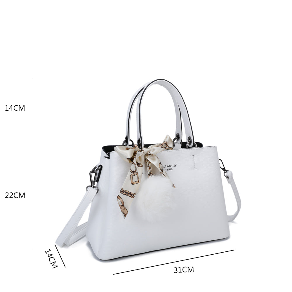 Gallantry | Emma Handtas