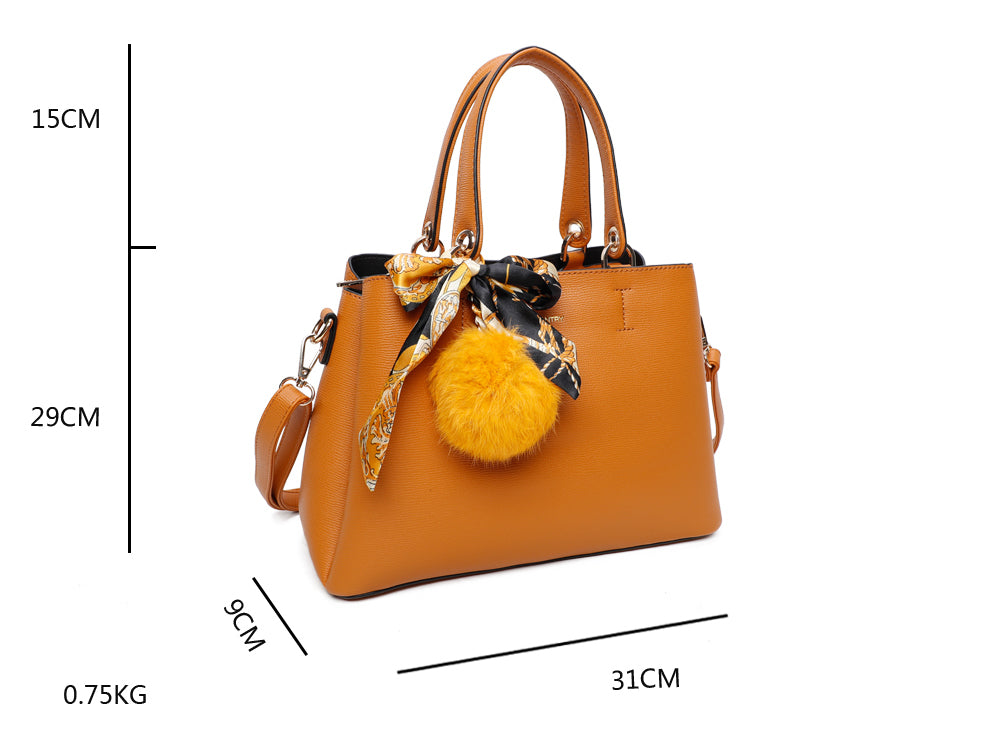 Gallantry | Emma Handtas