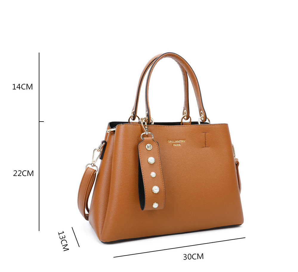 Gallantry | Tess Handtas