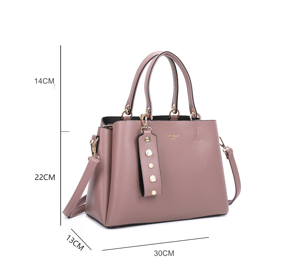 Gallantry | Tess Handtas