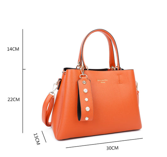 Gallantry | Tess Handtas