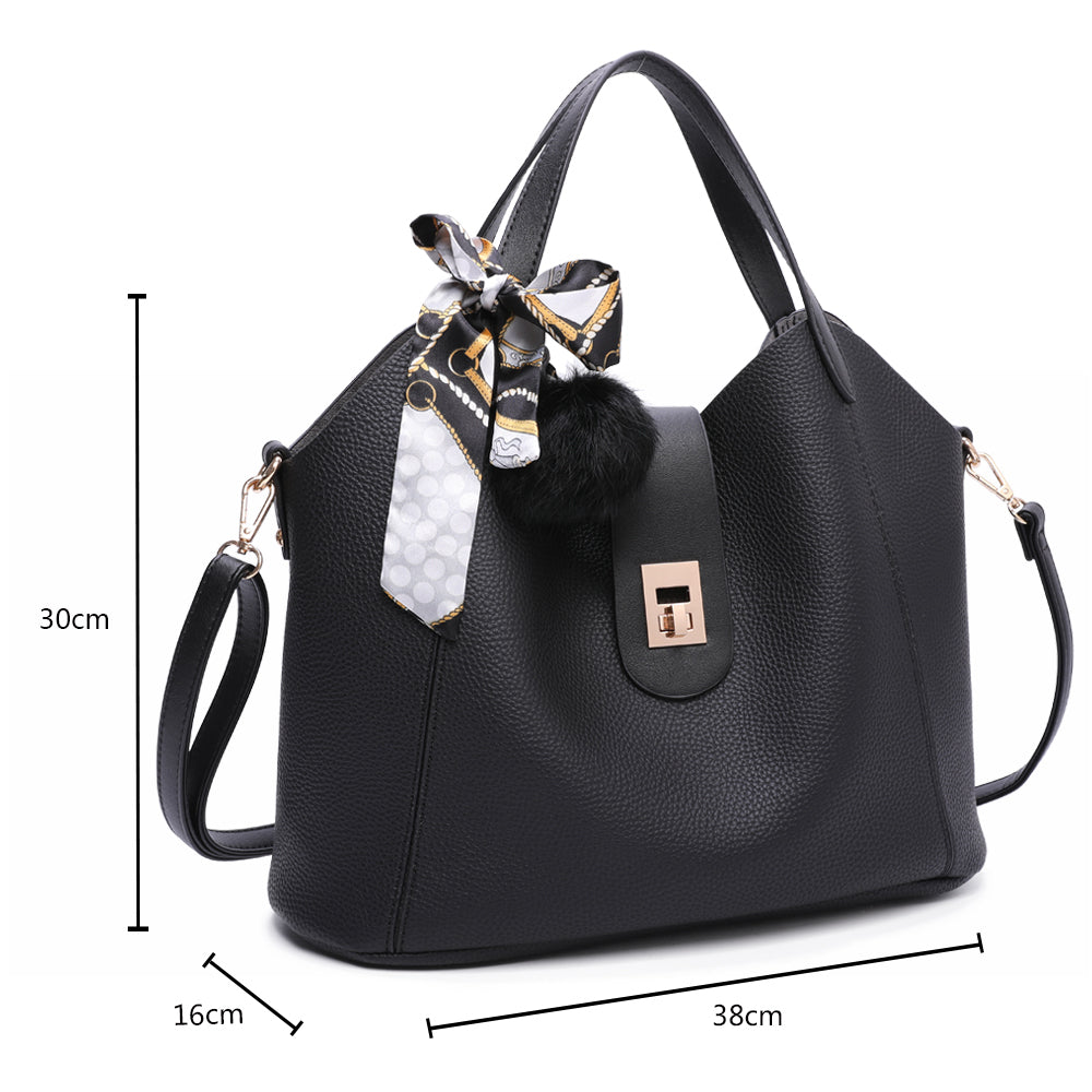 Gallantry | Zoë Handtas