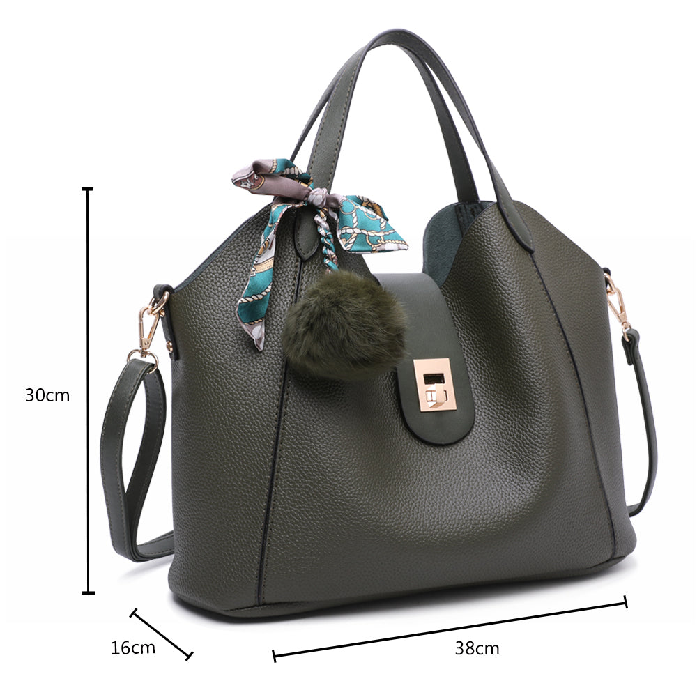 Gallantry | Zoë Handtas