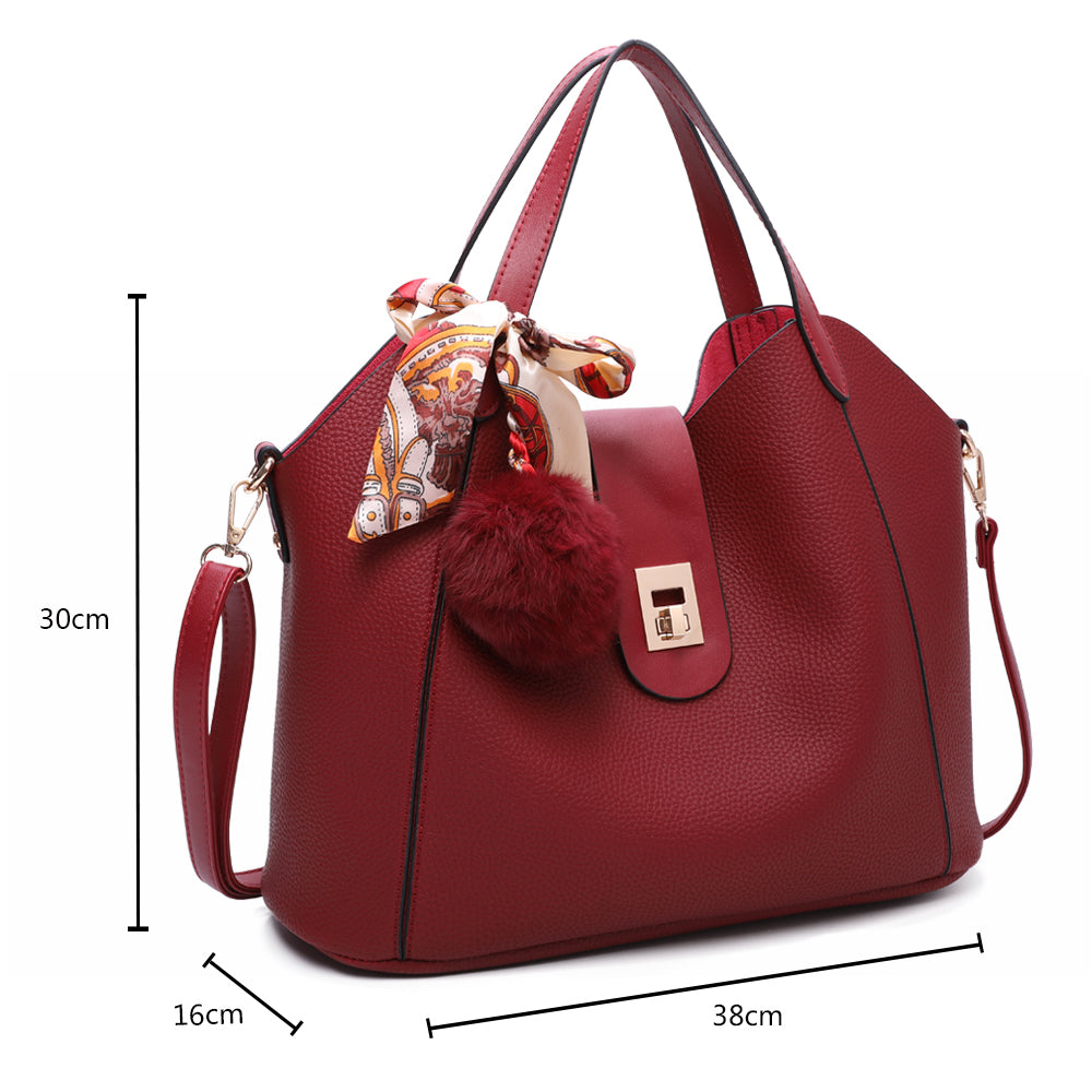 Gallantry | Zoë Handtas