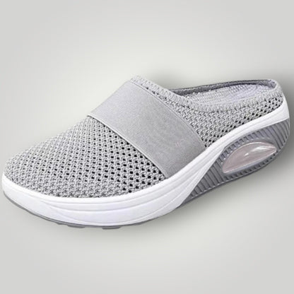 Dames Sandalen Beige Maat 38 Gevoerd Met Sleehak