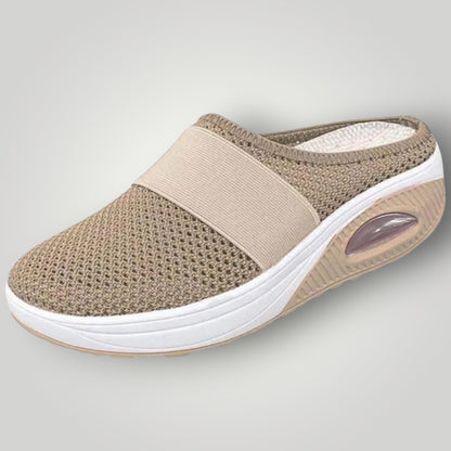 Dames Sandalen Beige Maat 38 Gevoerd Met Sleehak