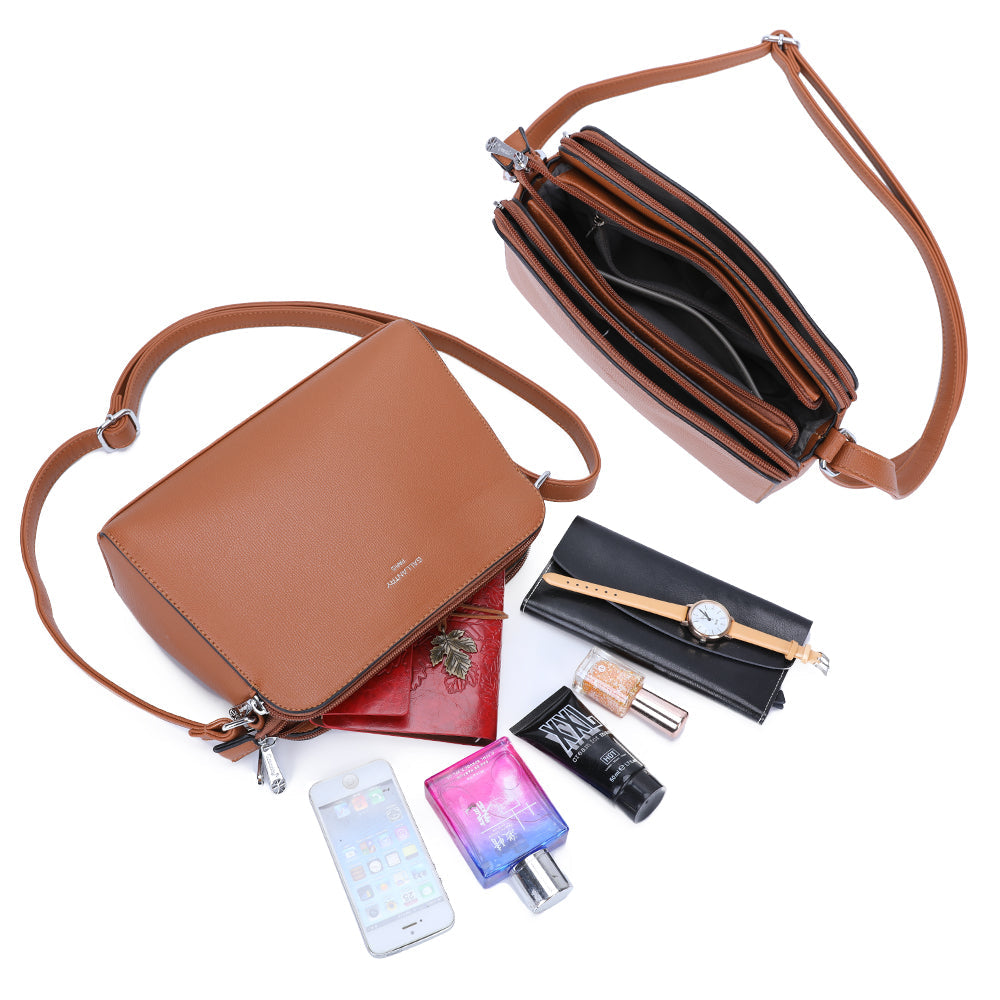 Gallantry | Julia Crossbodytas