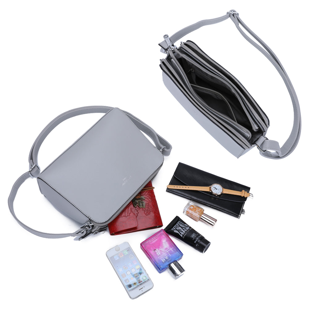 Gallantry | Julia Crossbodytas