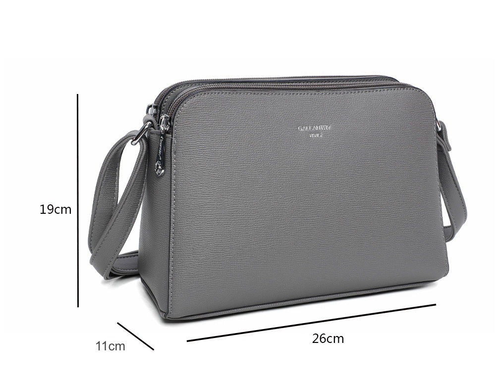 Gallantry | Julia Crossbodytas