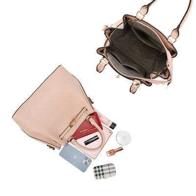 Gallantry | Iris Handtas