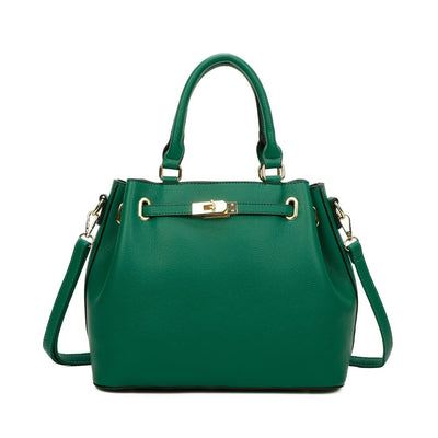 Gallantry | Iris Handtas