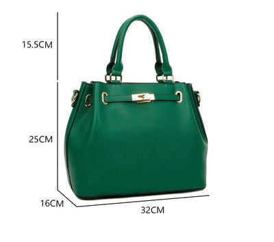 Gallantry | Iris Handtas