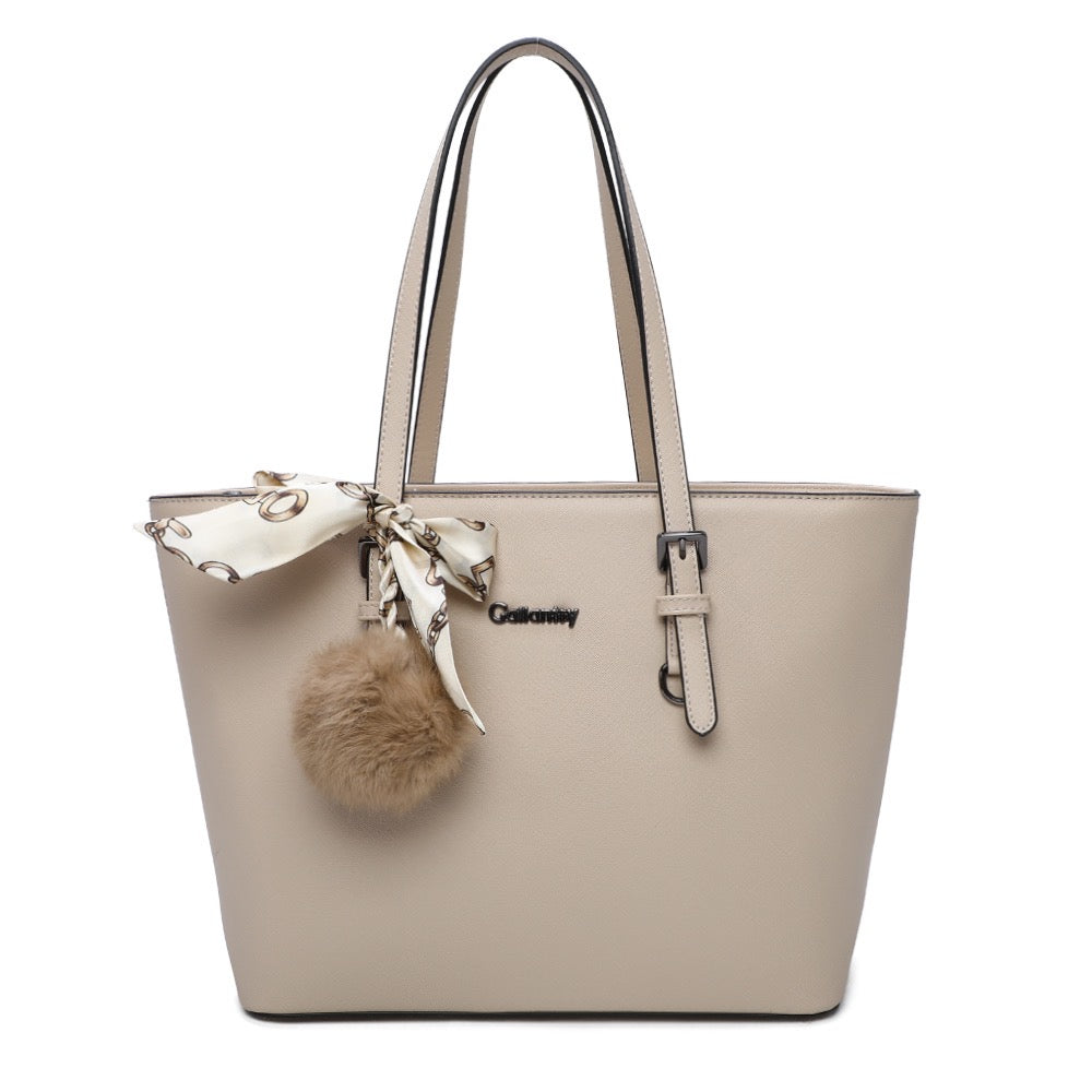 Gallantry | Ella Shopper