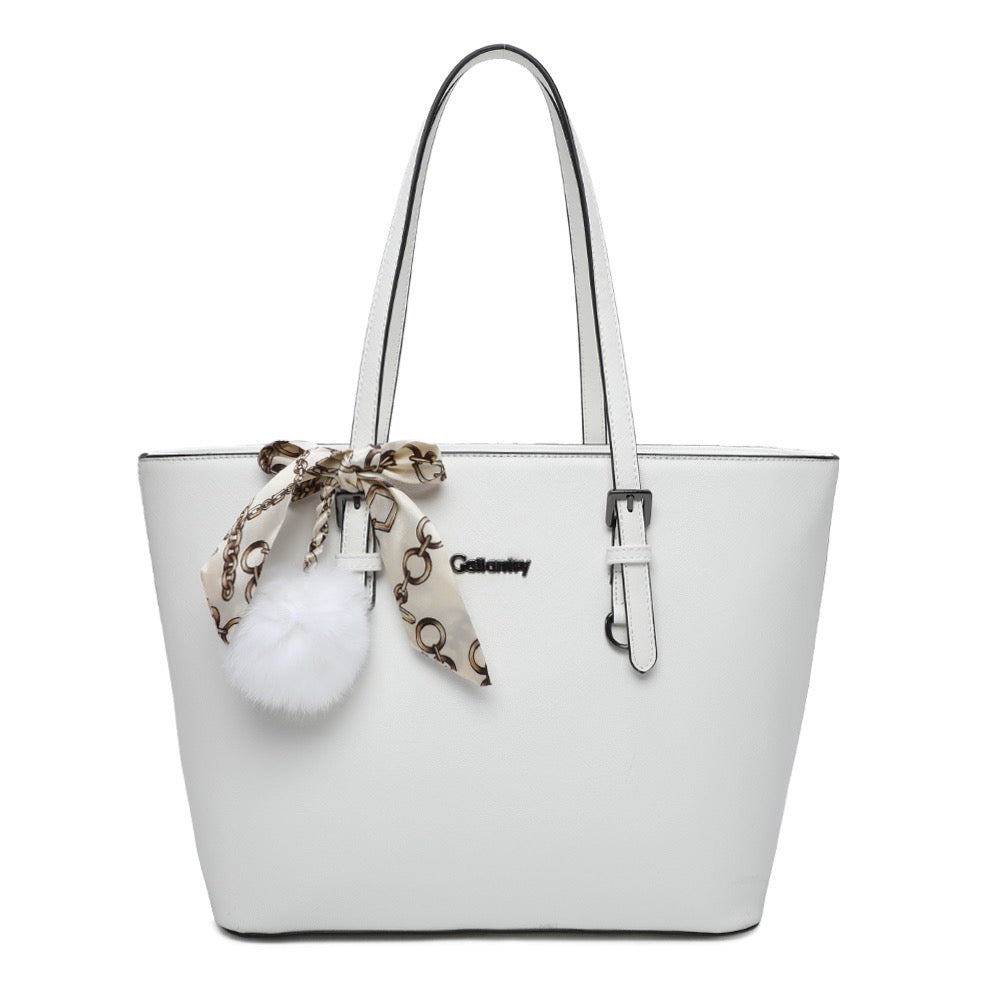 Gallantry | Ella Shopper