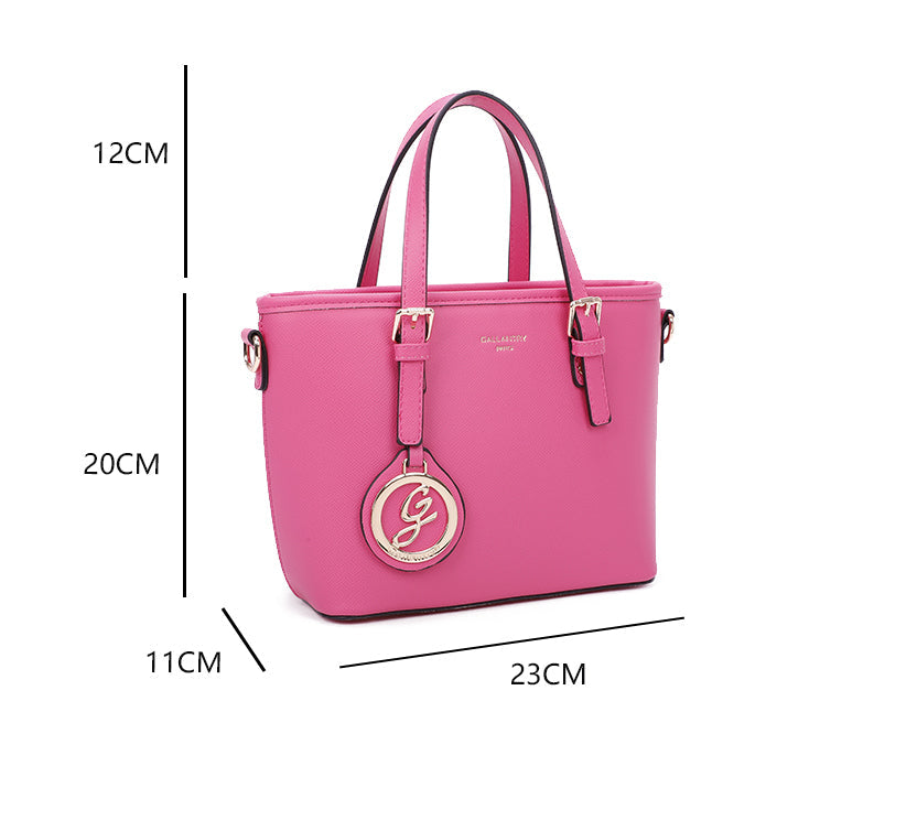 Gallantry | Lenna Handtas