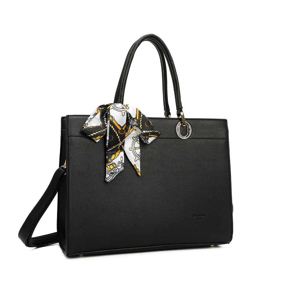 Gallantry | Nina Handtas