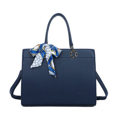 Gallantry | Nina Handtas