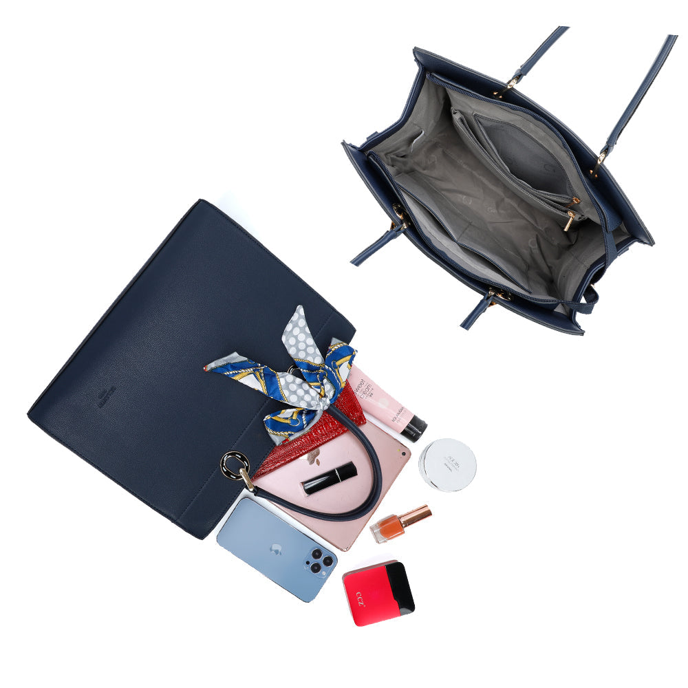 Gallantry | Nina Handtas