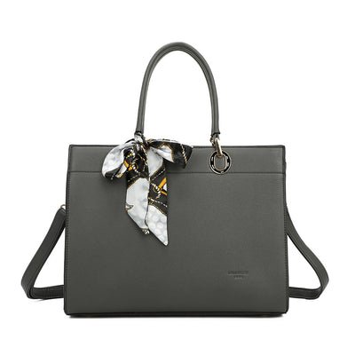 Gallantry | Nina Handtas