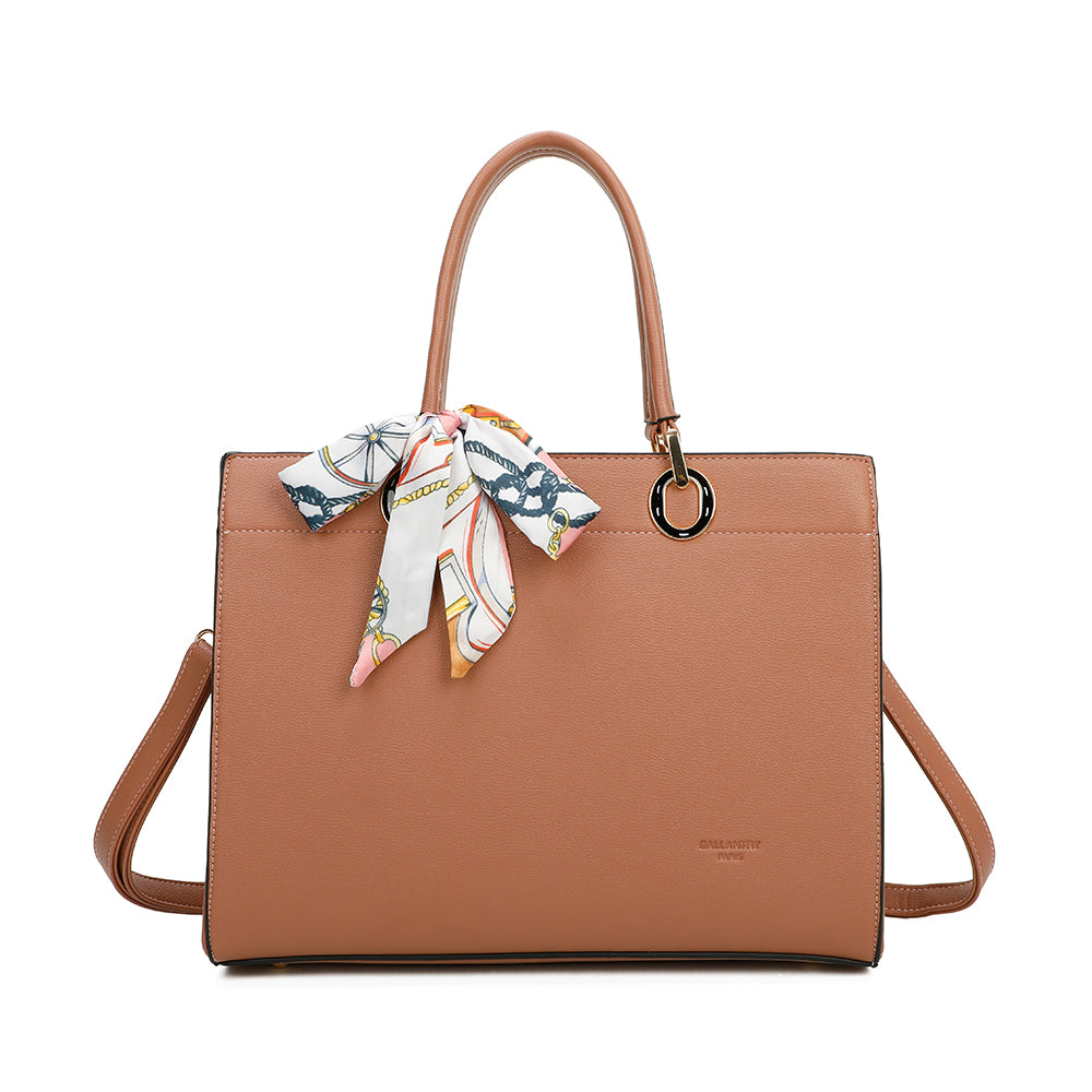 Gallantry | Nina Handtas