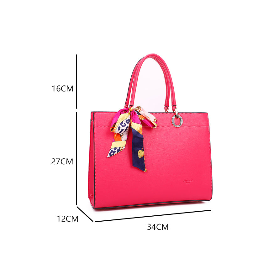 Gallantry | Nina Handtas