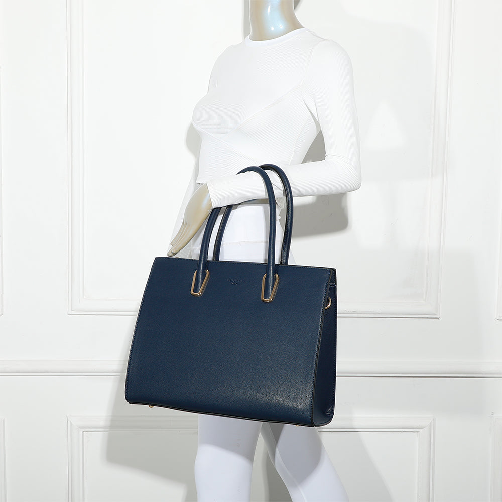 Gallantry | Amber Handtas