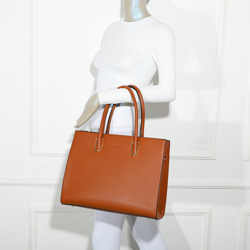 Gallantry | Amber Handtas